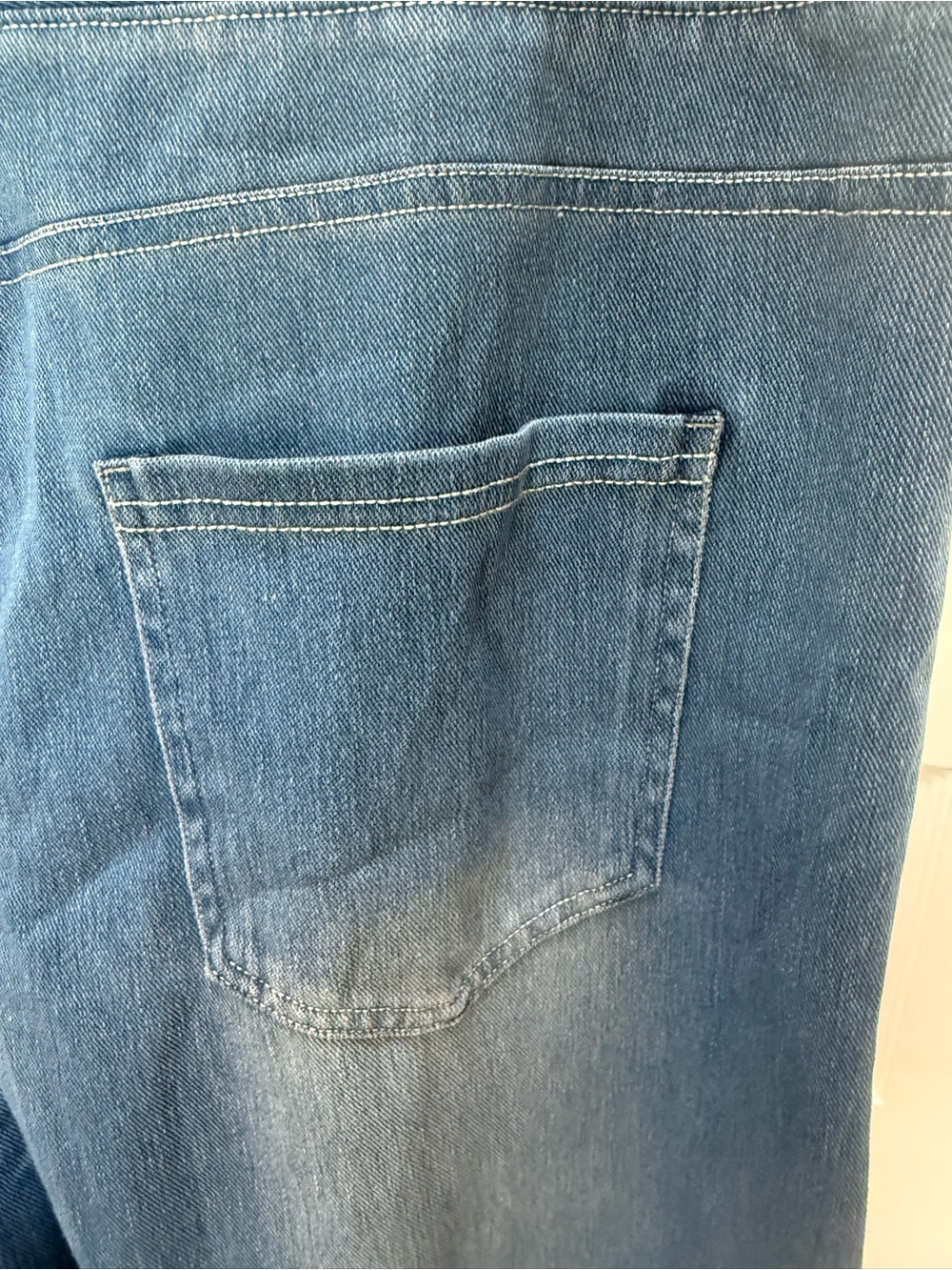 Wide-Leg Pull-On Jeans in Blue — Comfortable Everyday Style - Picture 7 of 16